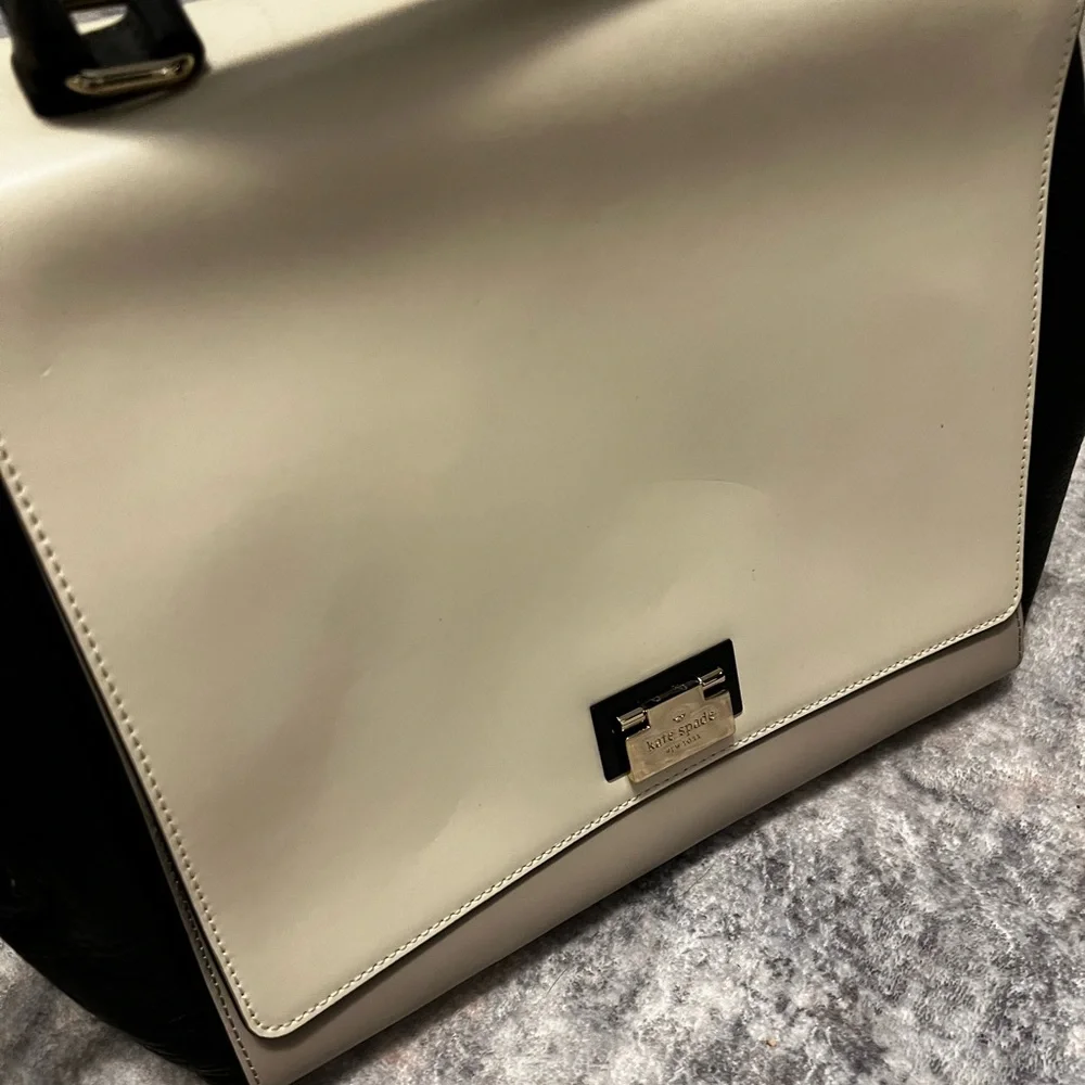 Kate Spade colorblock purse with fold over latching closure - Picture 2 of 5